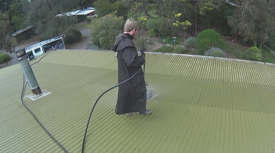 High pressure cleaning before repaint colorbond roof